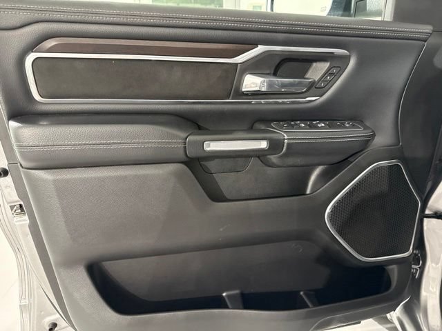 Used 2022 RAM 1500 Laramie AWD/4WD image 15
