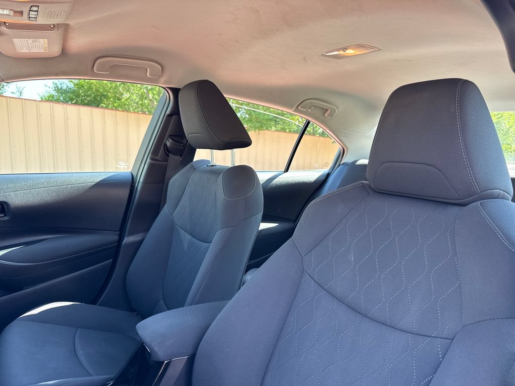 Used 2022 Toyota Corolla LE FWD image 16