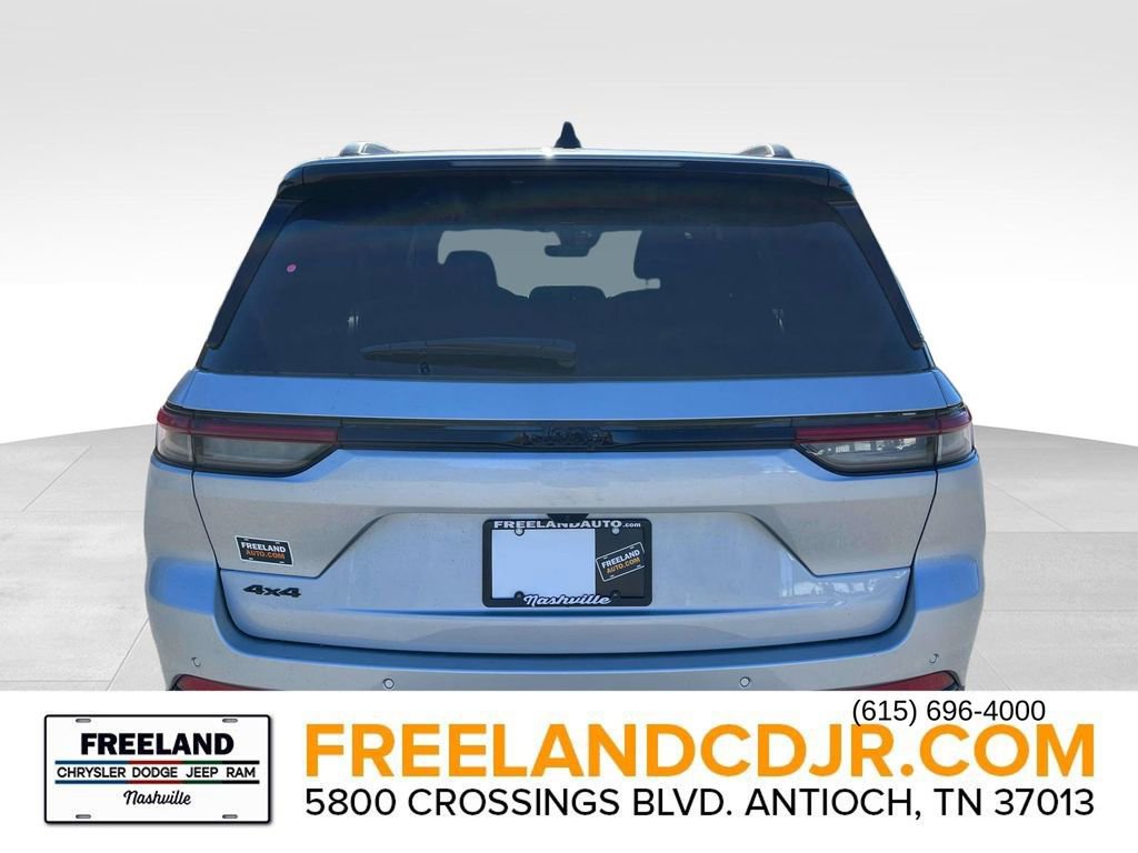New 2025 Jeep Grand Cherokee 4WD image 4
