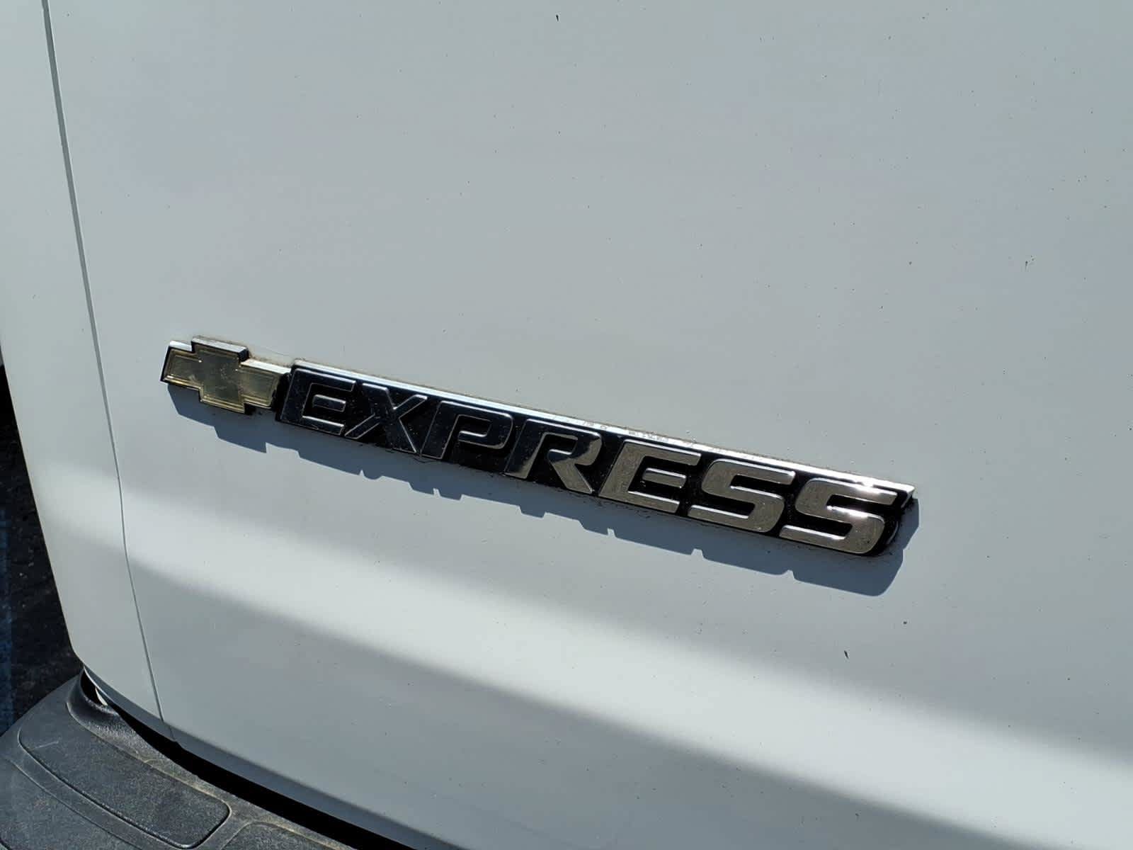 Used 2021 Chevrolet Express 2500 w/ Driver Convenience Package RWD image 14