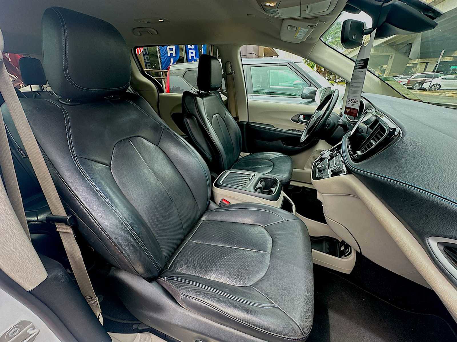 Used 2021 Chrysler Pacifica Touring-L image 20