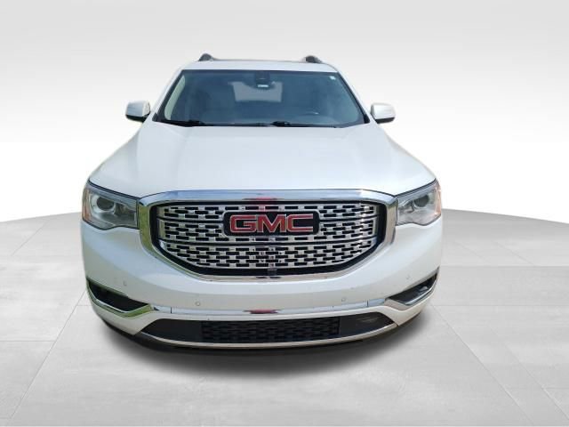 Used 2018 GMC Acadia Denali w/ Technology Package FWD image 8