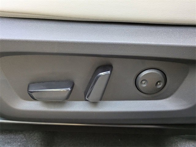 New 2025 Mitsubishi Outlander SE image 21