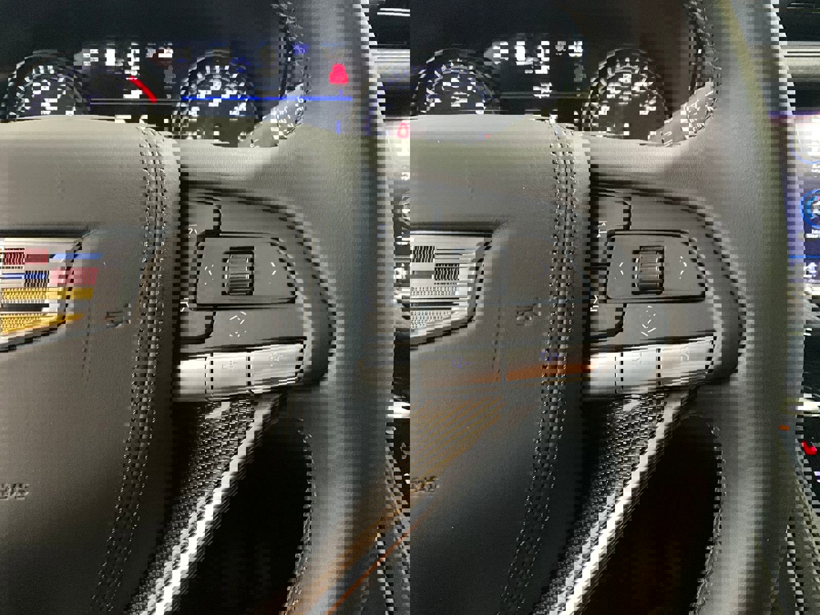 Used 2025 Cadillac XT6 Premium Luxury w/ Platinum Package AWD/4WD image 18