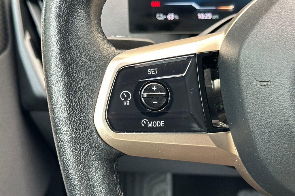 Used 2023 BMW iX xDrive50 w/ Premium Package image 28
