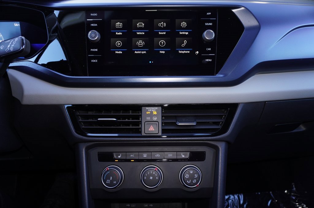 Used 2022 Volkswagen Taos SE image 16