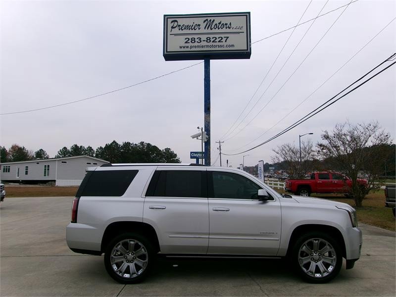Used 2017 GMC Yukon Denali image 1