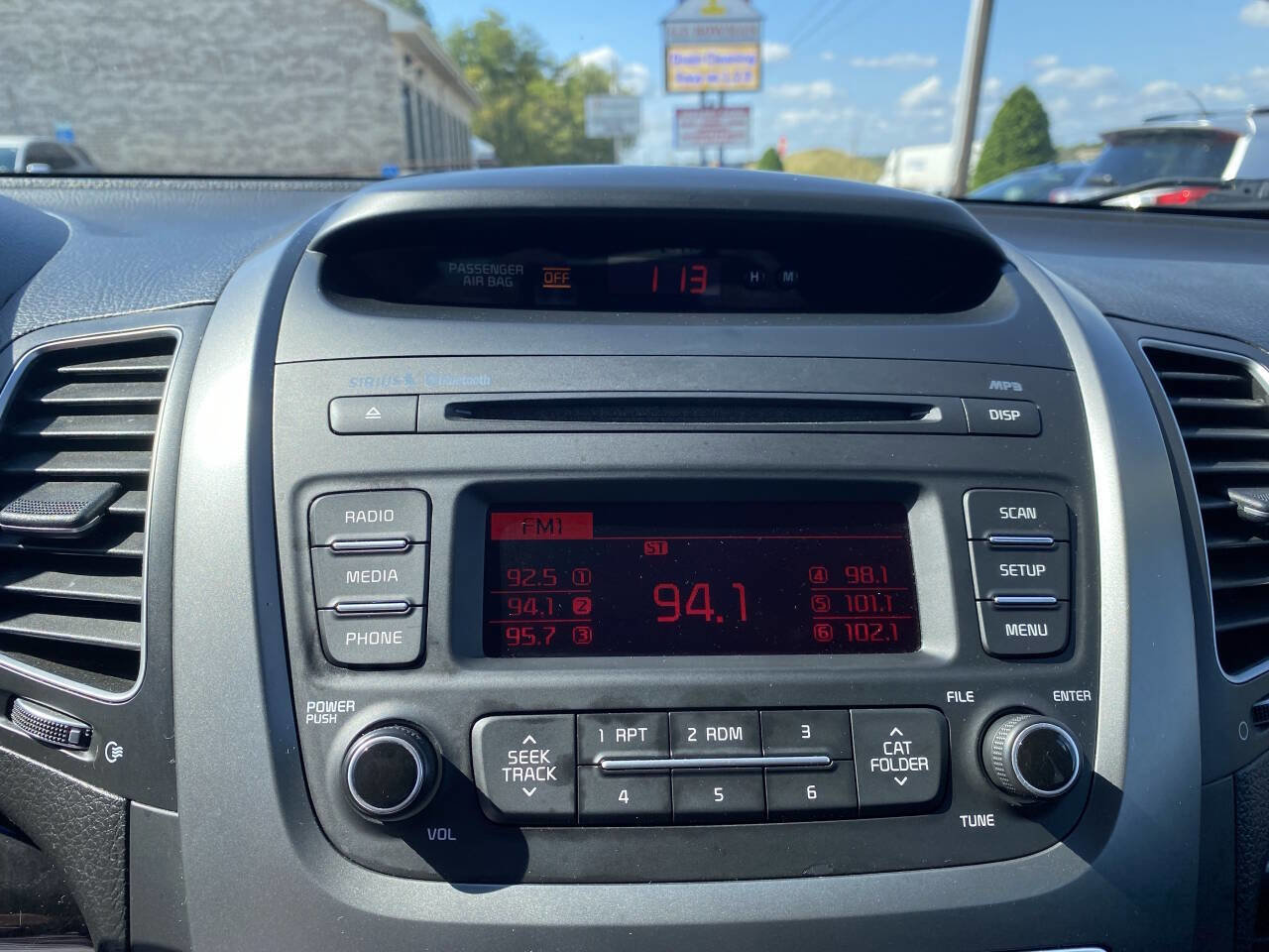 Used 2015 Kia Sorento LX image 27