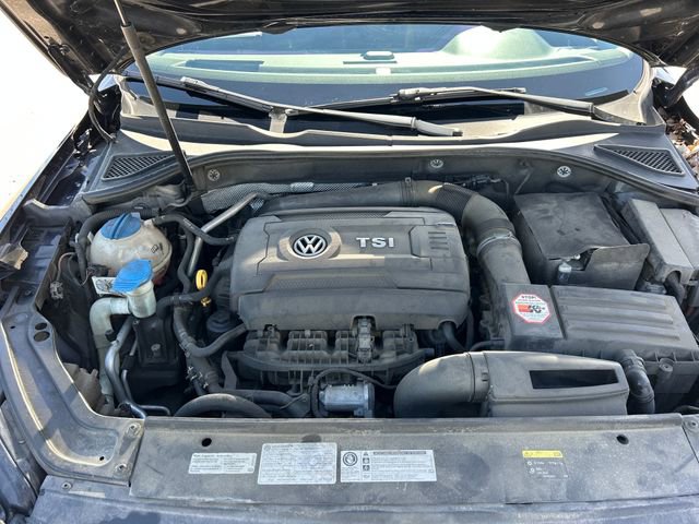 Used 2017 Volkswagen Passat 1.8T R-Line image 35
