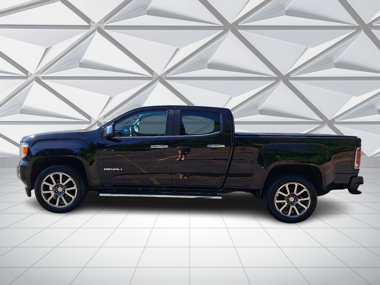 Used 2018 GMC Canyon Denali AWD/4WD image 6