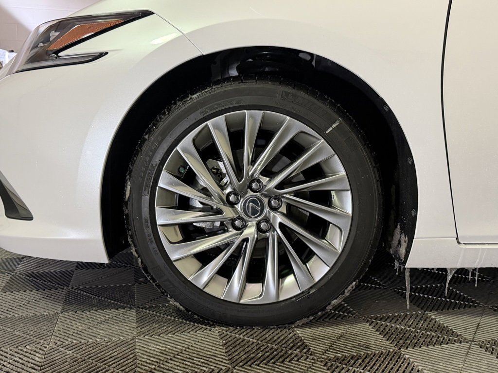 Used 2023 Lexus ES 350 Ultra Luxury image 11