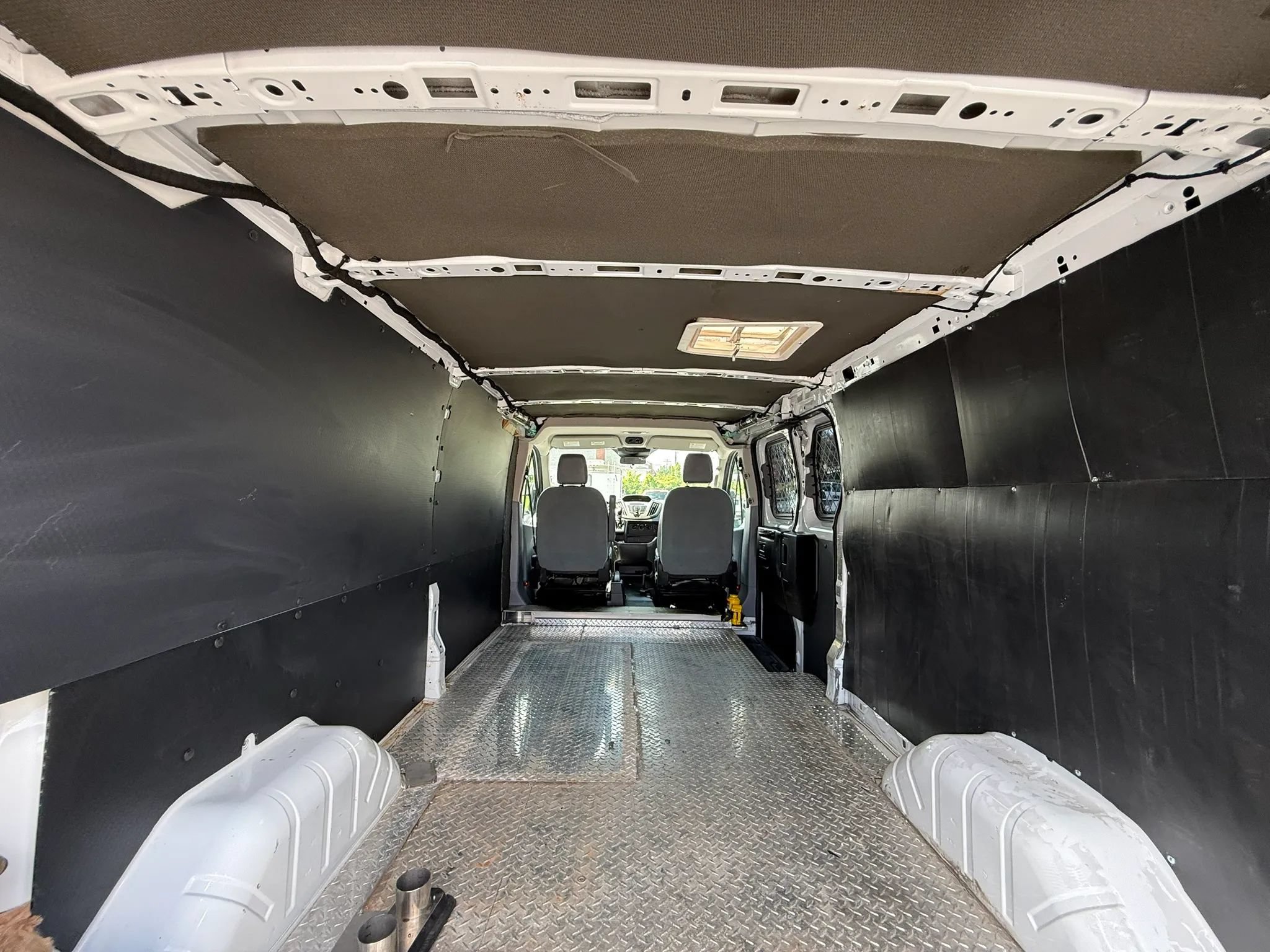 Used 2019 Ford Transit 250 148 Low Roof RWD image 47