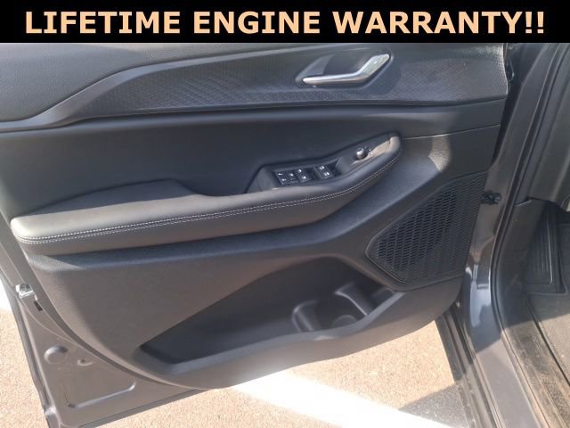 New 2025 Jeep Grand Cherokee Laredo X w/ Trailer Tow Package image 13