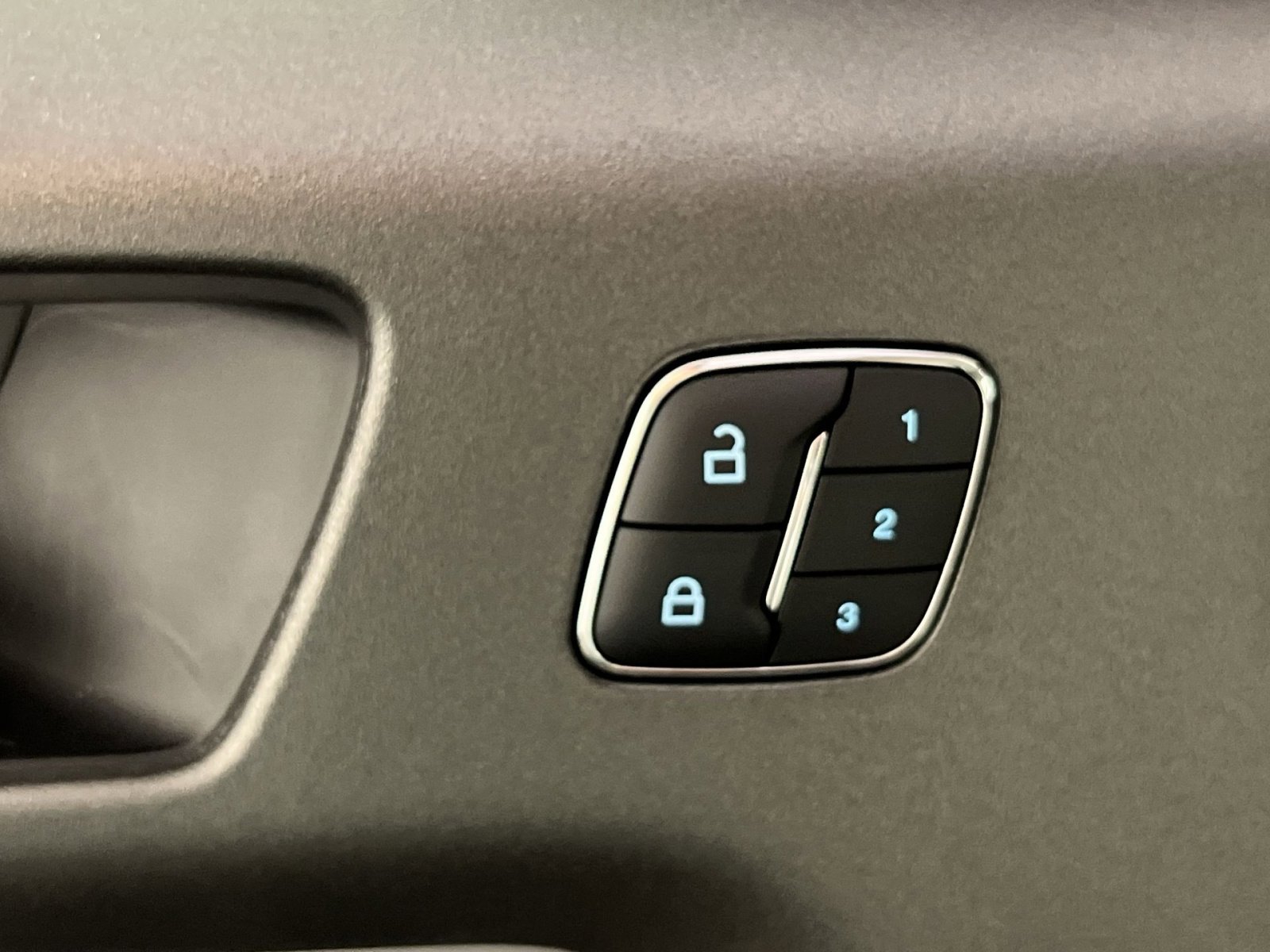 Used 2025 Ford Bronco Sport Badlands w/ Sasquatch Badlands Package image 32