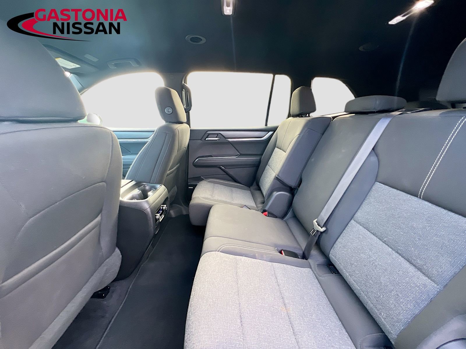 Used 2025 GMC Acadia Elevation image 32