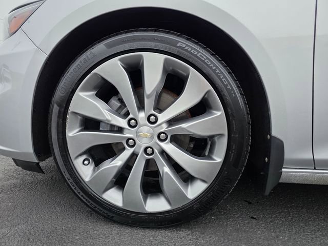 Used 2017 Chevrolet Malibu Premier w/ Premier Sun and Wheel Package FWD image 7