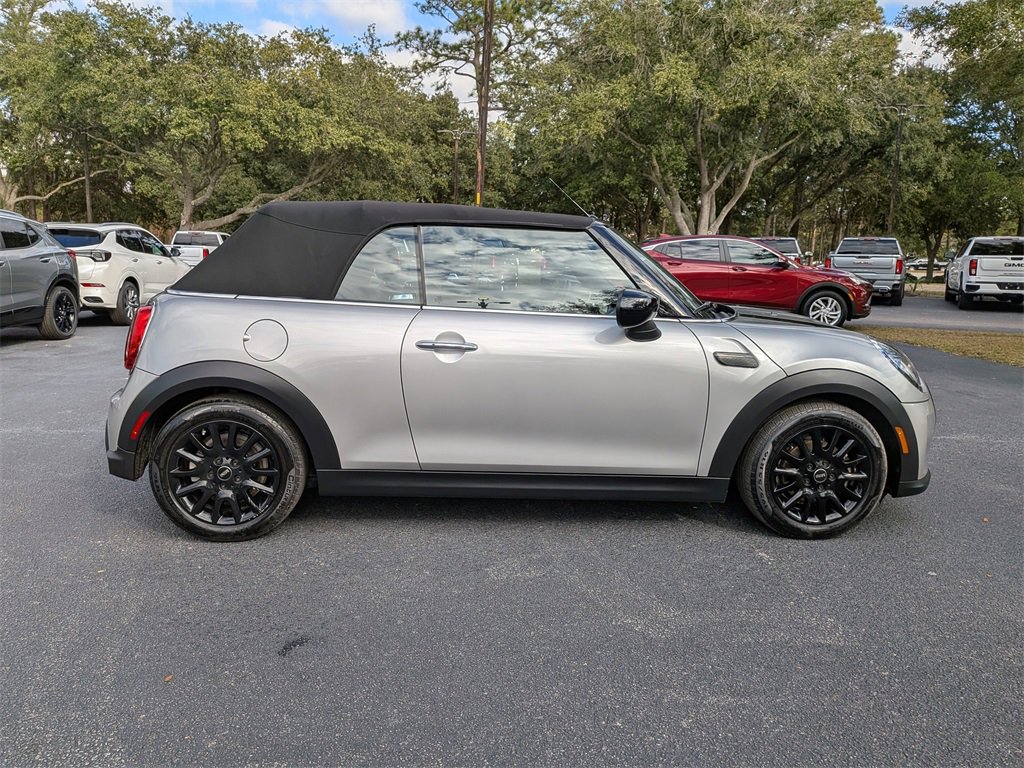 Used 2024 MINI Cooper Classic image 3
