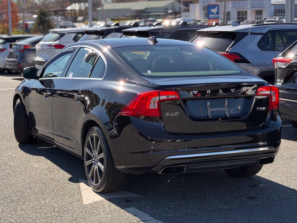 Used 2018 Volvo S60 T5 Inscription Platinum AWD/4WD image 3