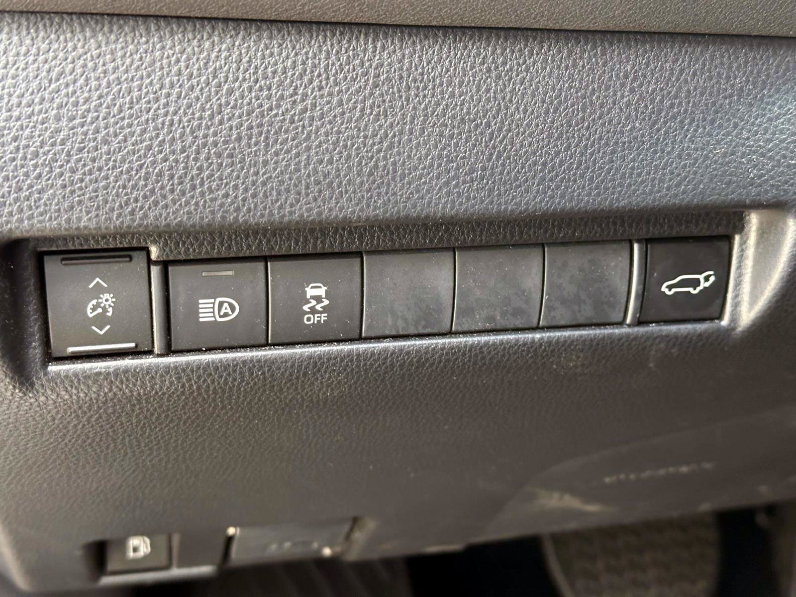 Used 2024 Toyota Venza Nightshade AWD/4WD image 22
