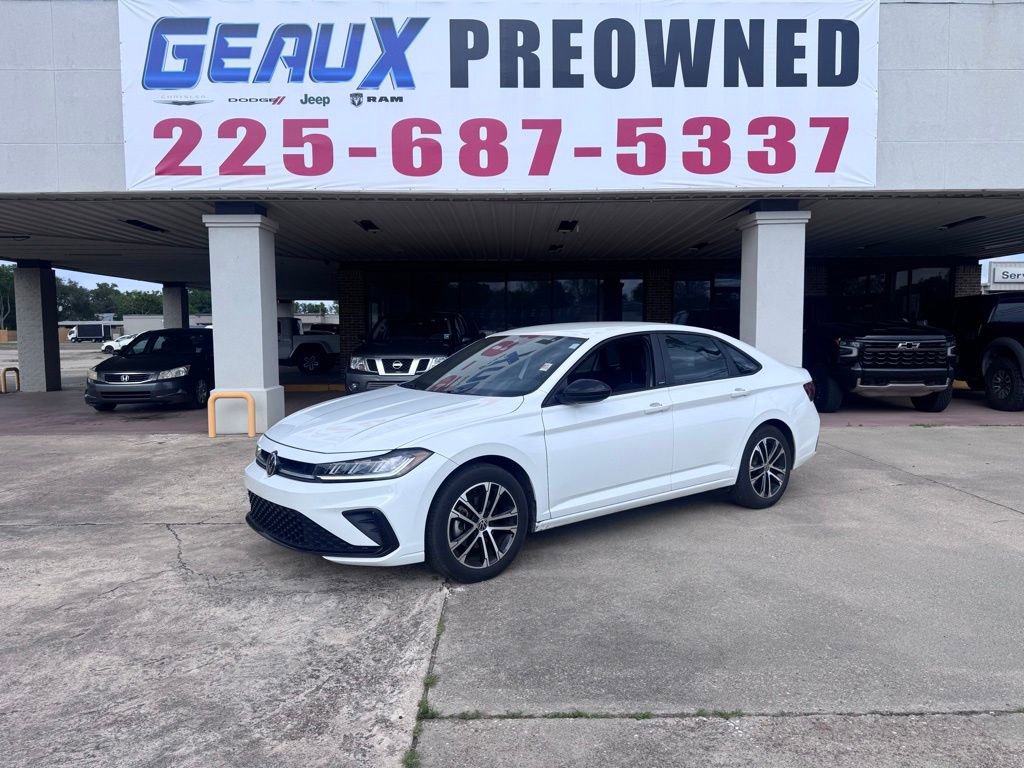 Used 2025 Volkswagen Jetta Sport FWD image 1