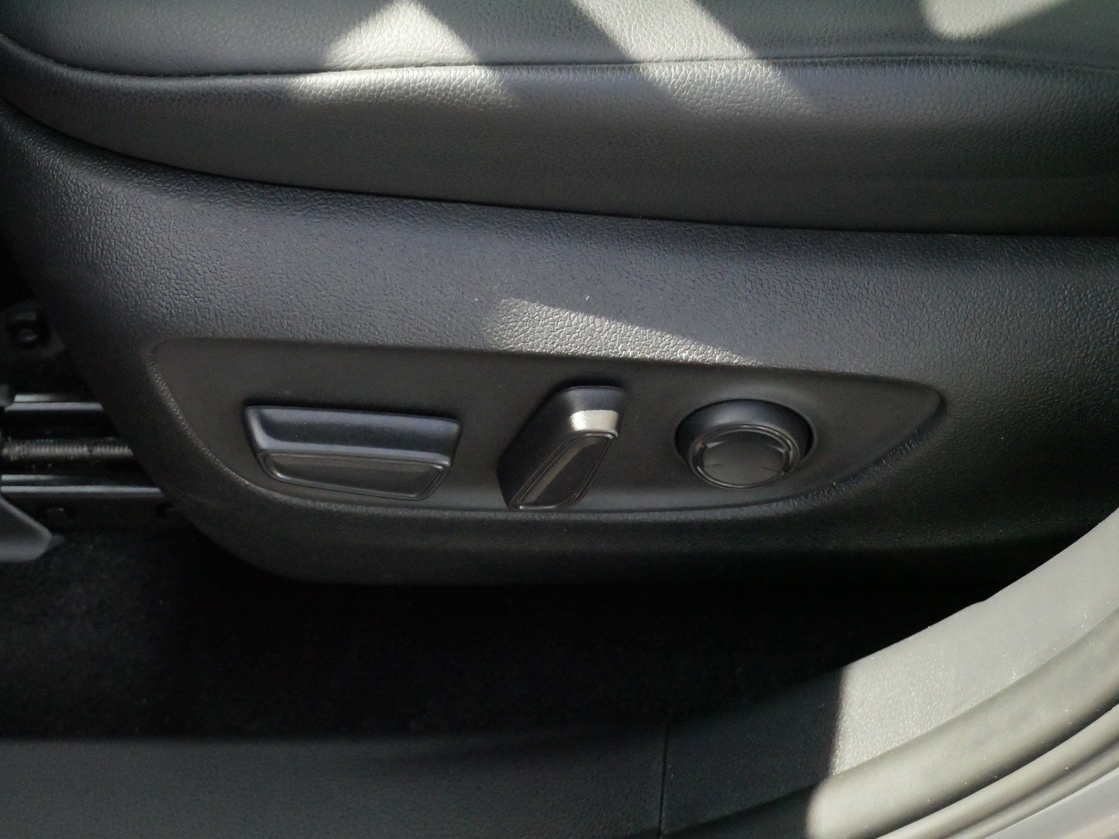 Used 2025 Toyota Highlander XLE AWD/4WD image 20