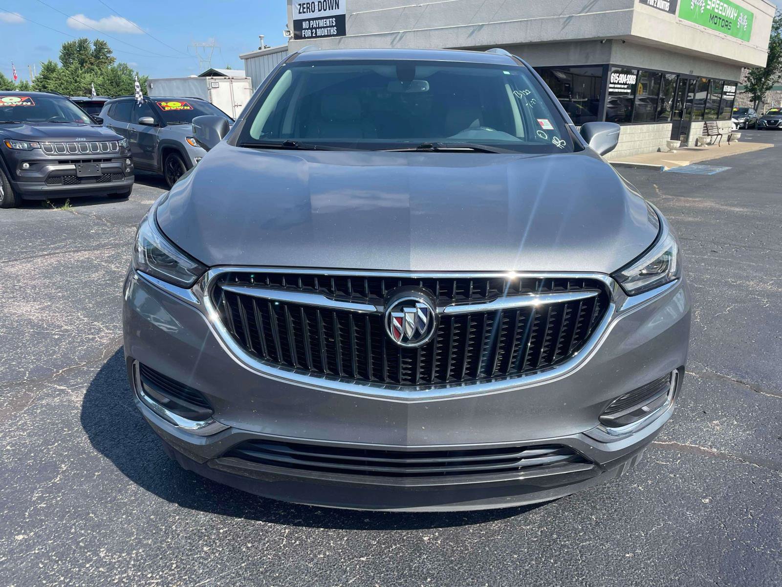 Used 2020 Buick Enclave Essence w/ Sound and Sites Package AWD/4WD image 2