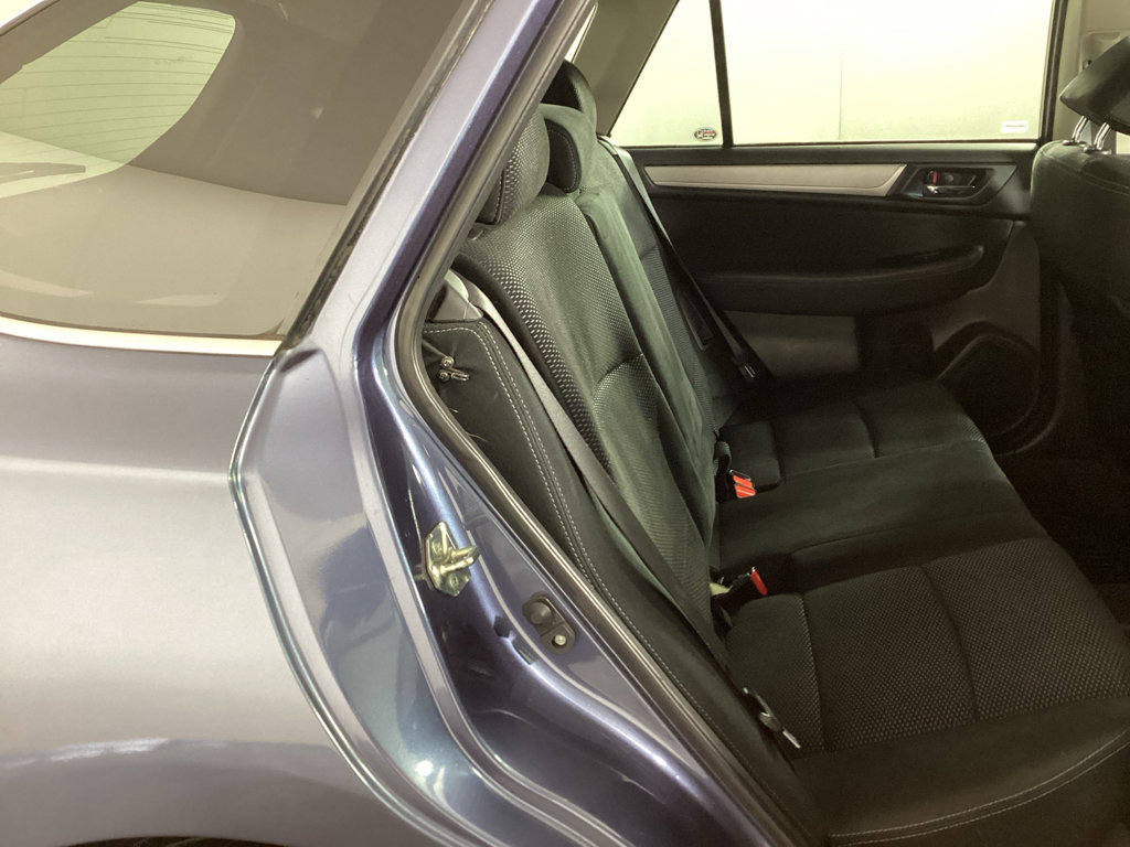 Used 2018 Subaru Outback 2.5i Premium image 10