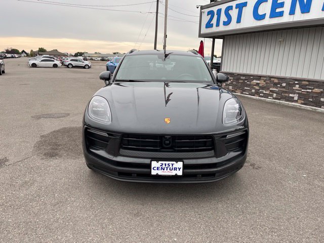 Used 2023 Porsche Macan w/ Premium Package Plus AWD/4WD image 2