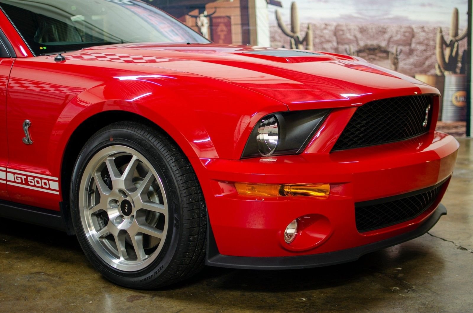 Used 2007 Ford Mustang Shelby GT500 RWD image 2