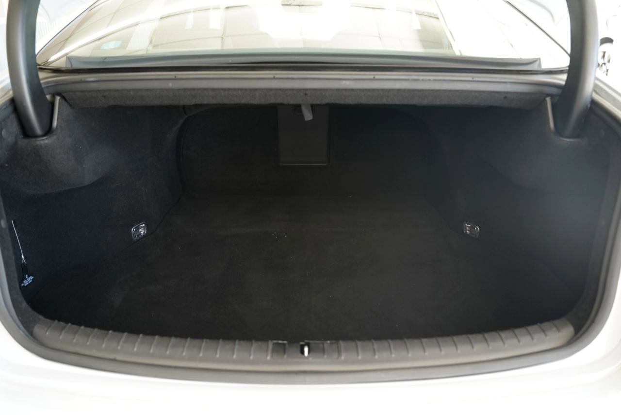Used 2018 Genesis G80 3.3T Sport RWD image 39