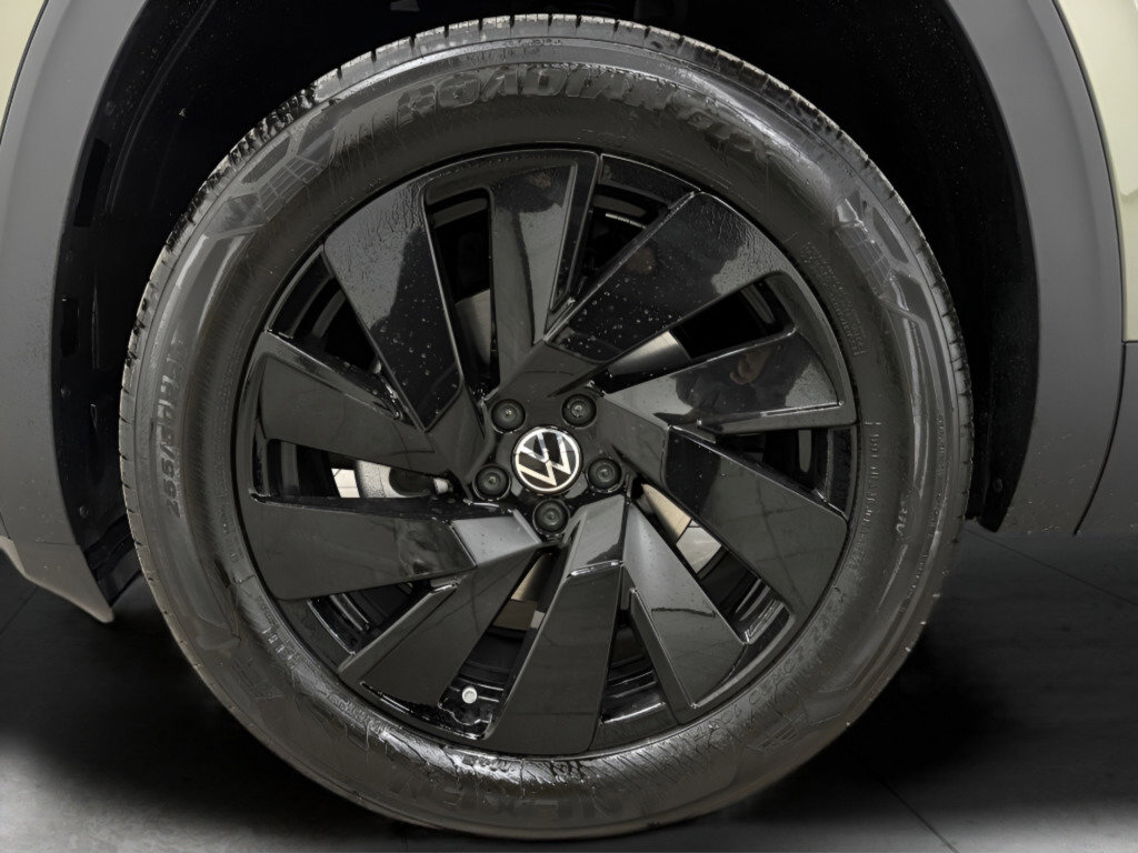 New 2026 Volkswagen Atlas Cross Sport SE image 20