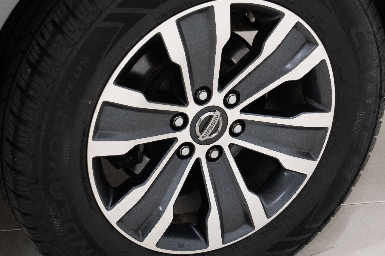 Used 2017 Nissan Armada SL image 18