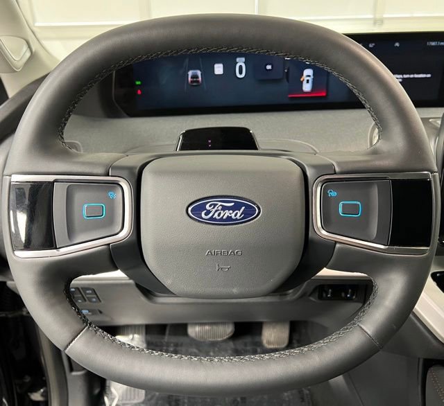 Used 2025 Ford Expedition Max Active AWD/4WD image 26