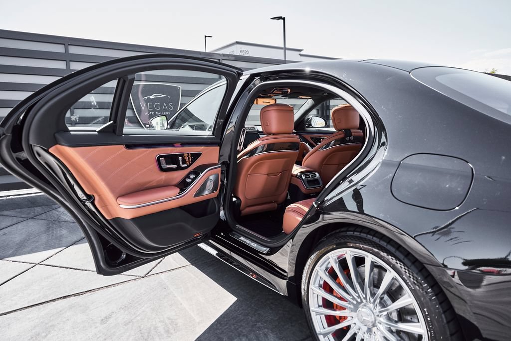 Used 2024 Mercedes-Benz S 63 AMG S image 28