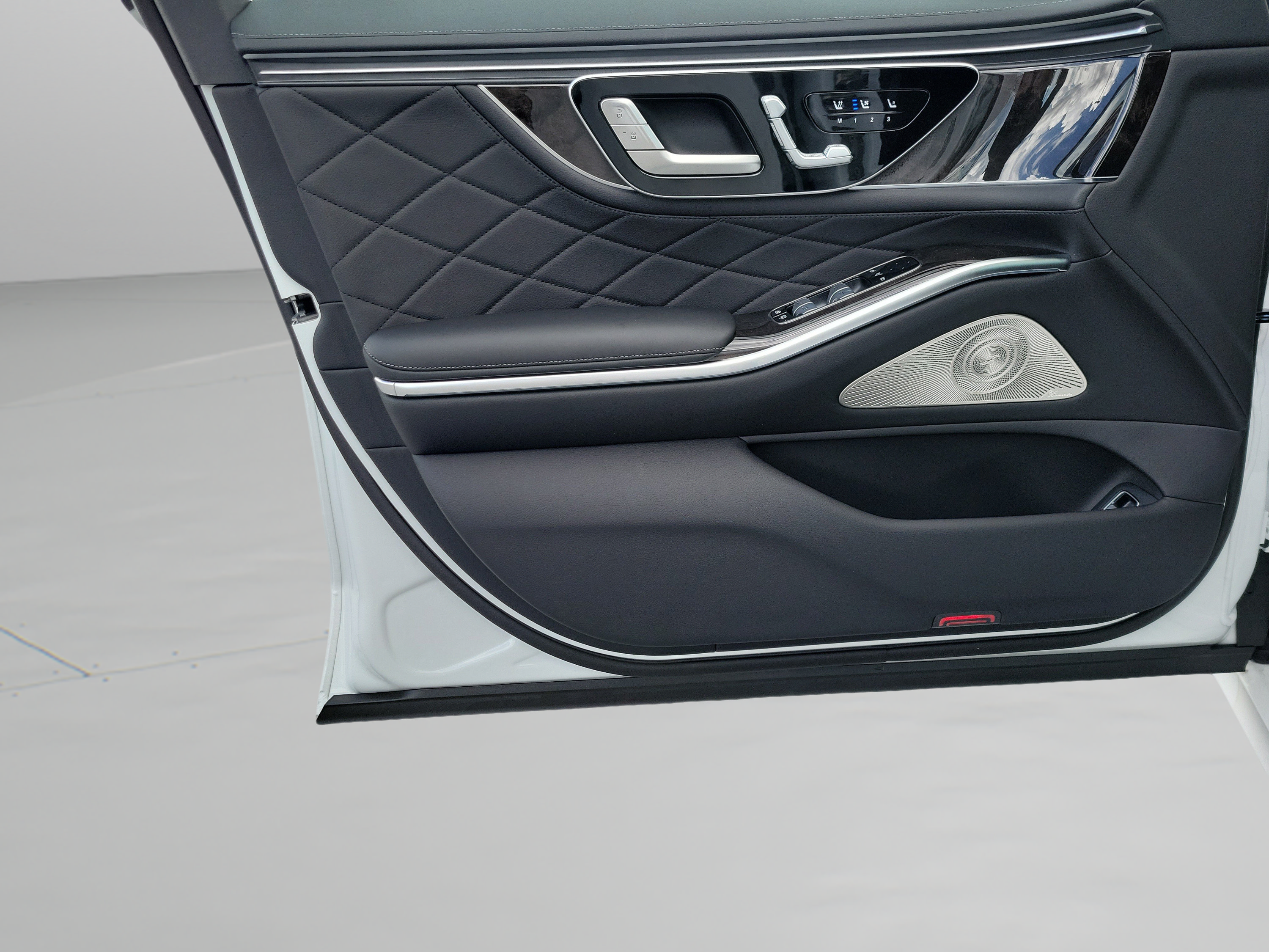 New 2027 Mercedes-Benz S 580 4MATIC Sedan image 18