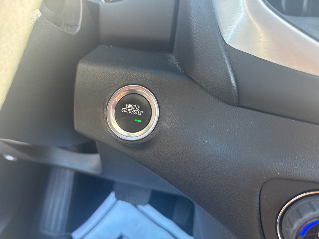 Used 2023 GMC Terrain SLE w/ Driver Convenience Package FWD image 22