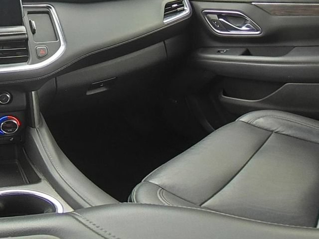 Used 2021 Chevrolet Suburban LT AWD/4WD image 36