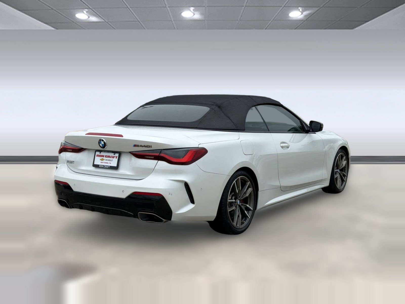Used 2022 BMW M440i Convertible RWD image 9