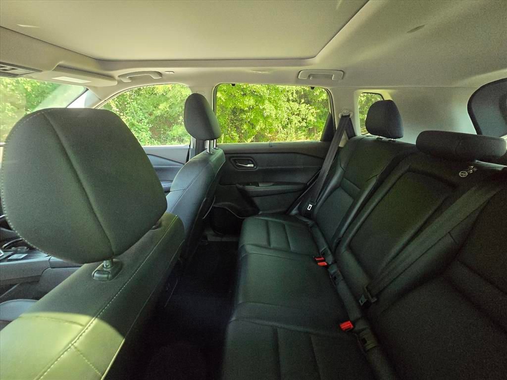 Used 2023 Nissan Rogue SV w/ SV Premium B Package AWD/4WD image 5