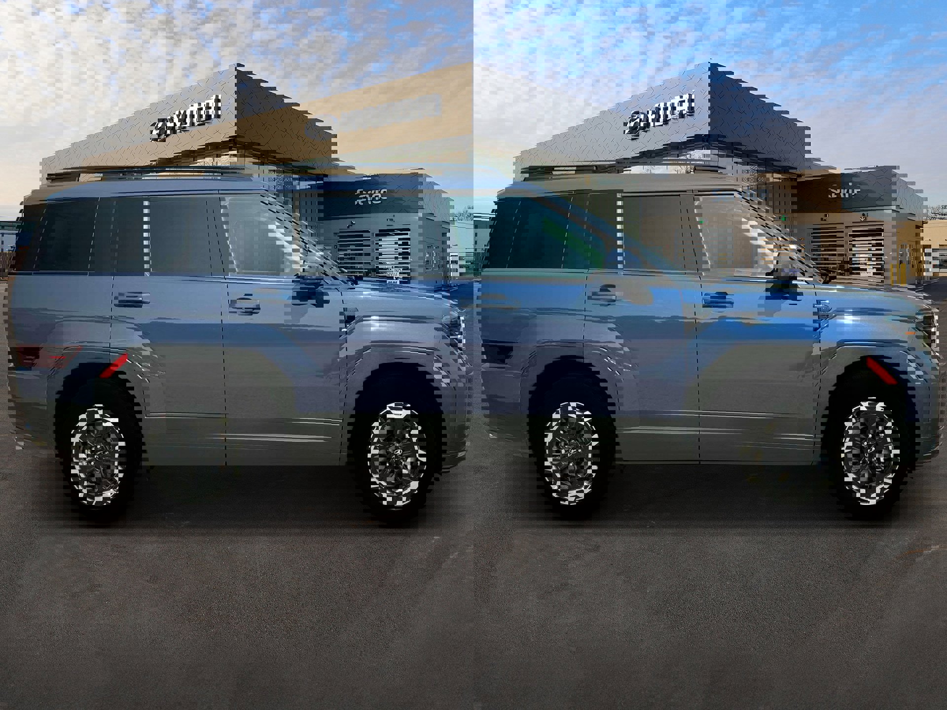 Used 2025 Hyundai Santa Fe SEL image 9