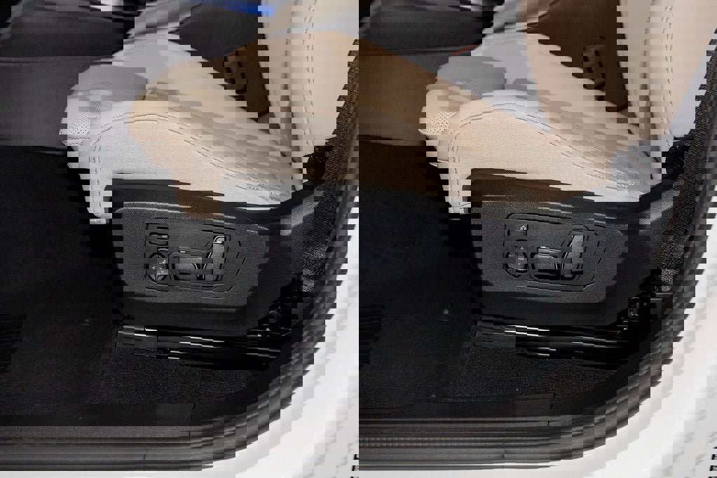 New 2026 BMW X3 xDrive30 w/ Convenience Package image 16