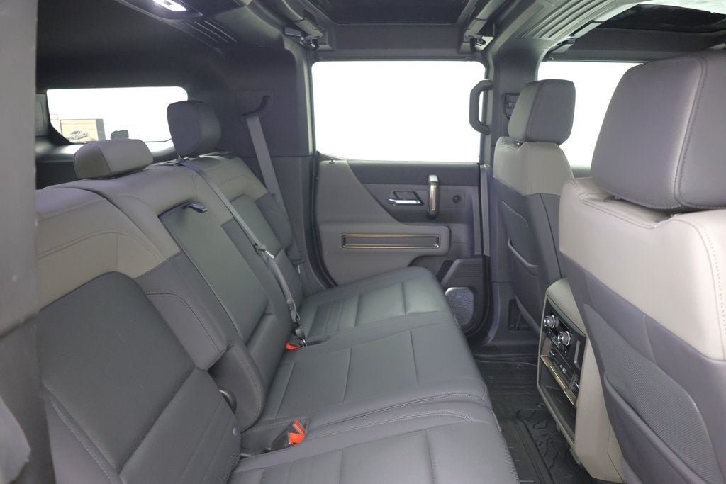 Used 2024 GMC Hummer EV 2X AWD/4WD image 20