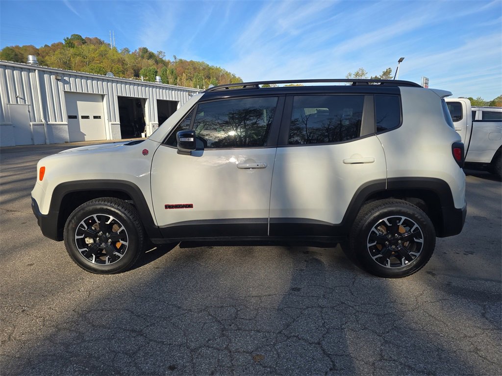 Used 2023 Jeep Renegade Trailhawk w/ Trailhawk Elite Group image 7