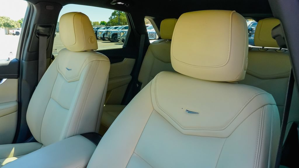 Used 2019 Cadillac XT5 FWD image 14