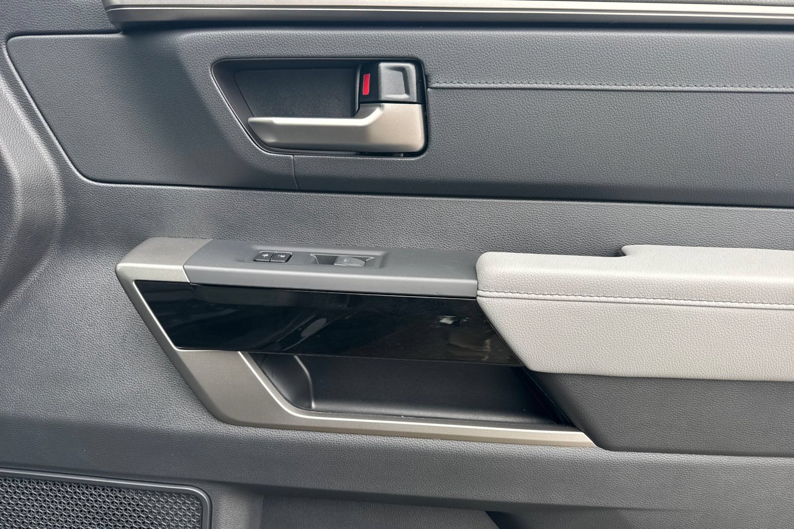 New 2026 Toyota Tundra Limited AWD/4WD image 19