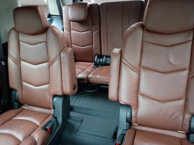 Used 2017 Cadillac Escalade Premium Luxury RWD image 22