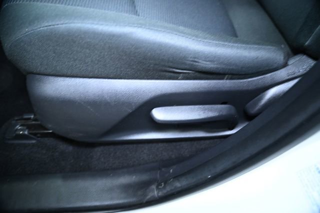 Used 2022 Toyota RAV4 LE image 24