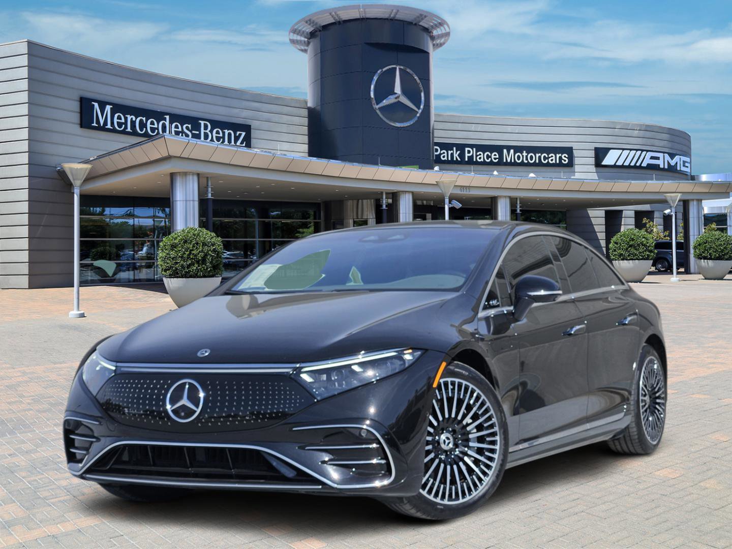 Used 2023 Mercedes-Benz EQS 580 4MATIC Sedan image 1