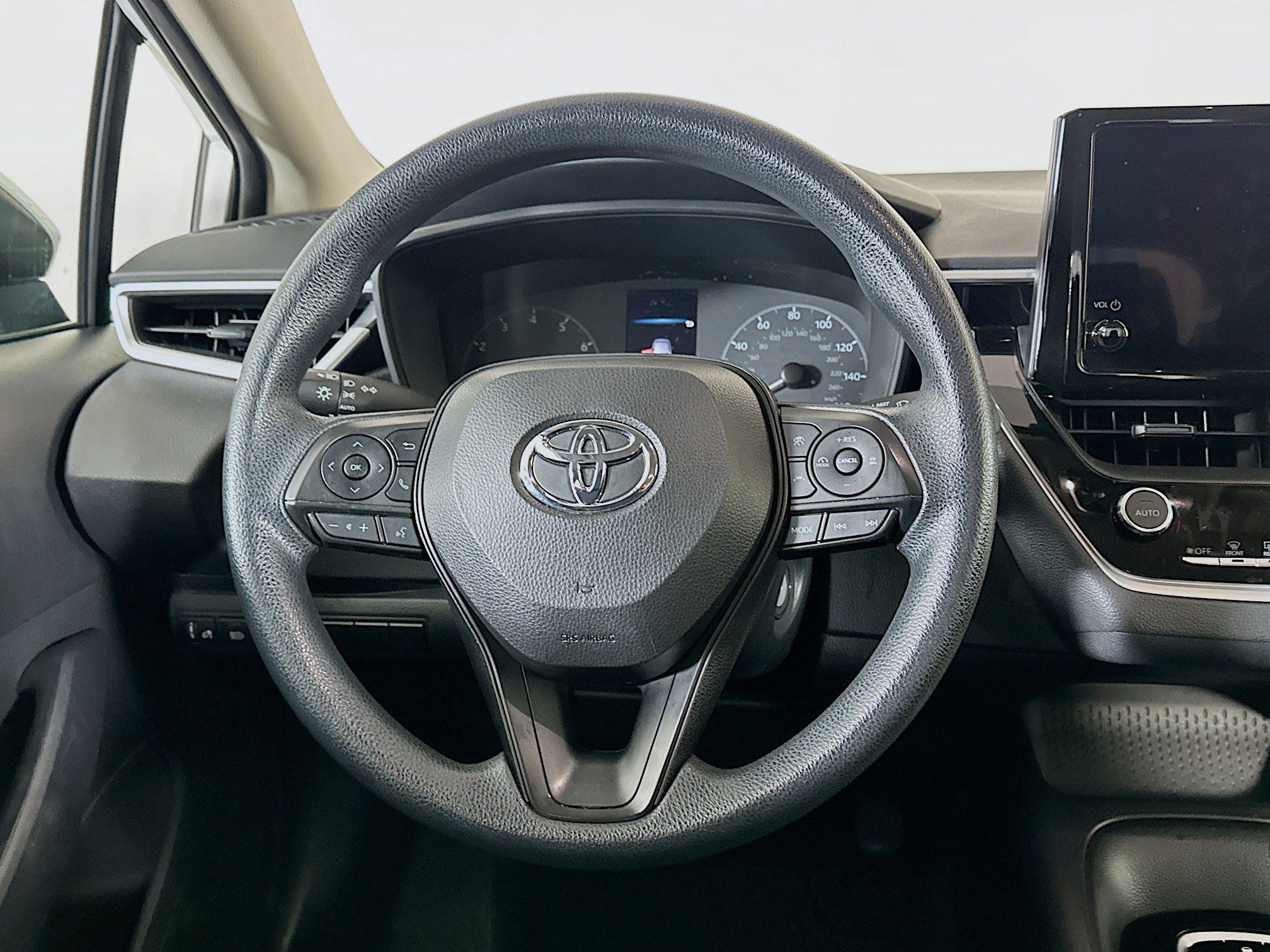 Used 2024 Toyota Corolla LE FWD image 17