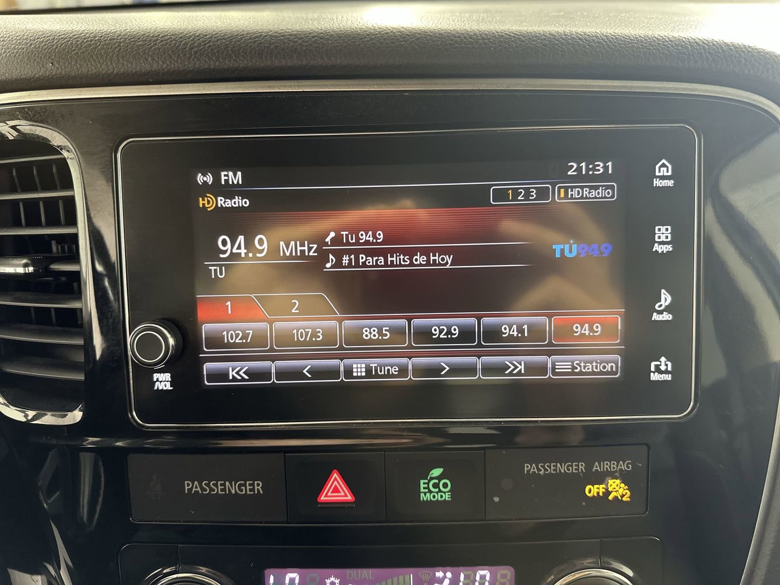 Used 2018 Mitsubishi Outlander SEL image 16